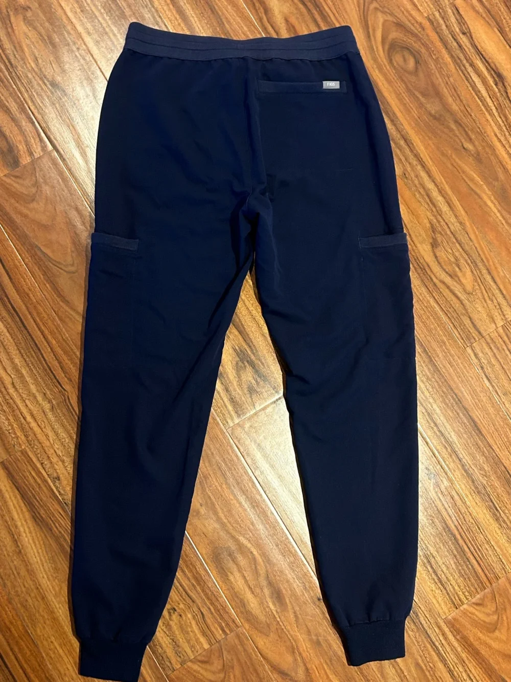 Figs men’s navy blue jogger scrub pants size small S